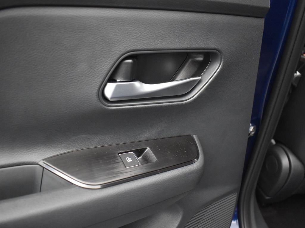 New 2026 Nissan Kicks SR w/ Illumination Package image 15