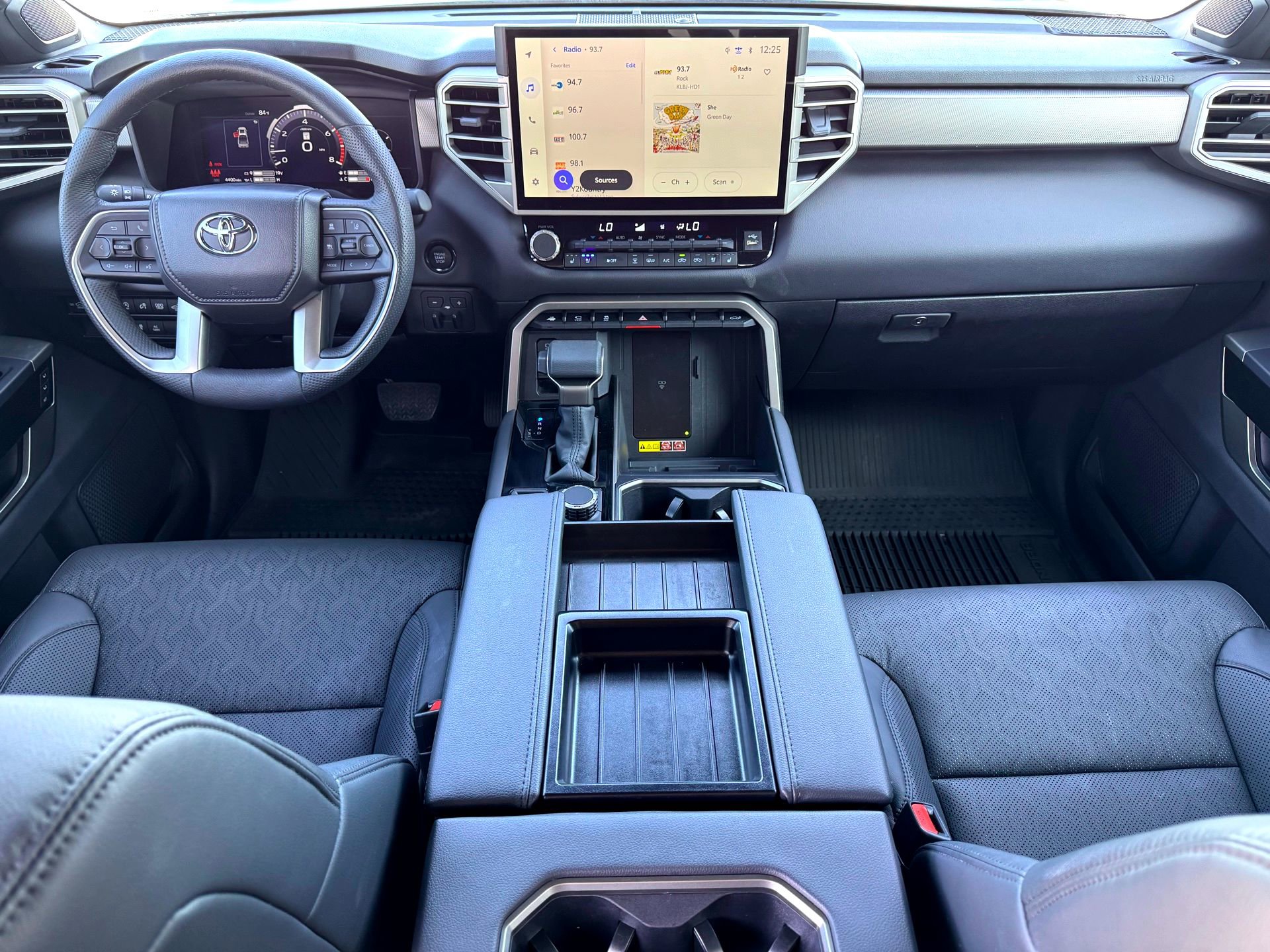 Used 2025 Toyota Tundra Limited image 22