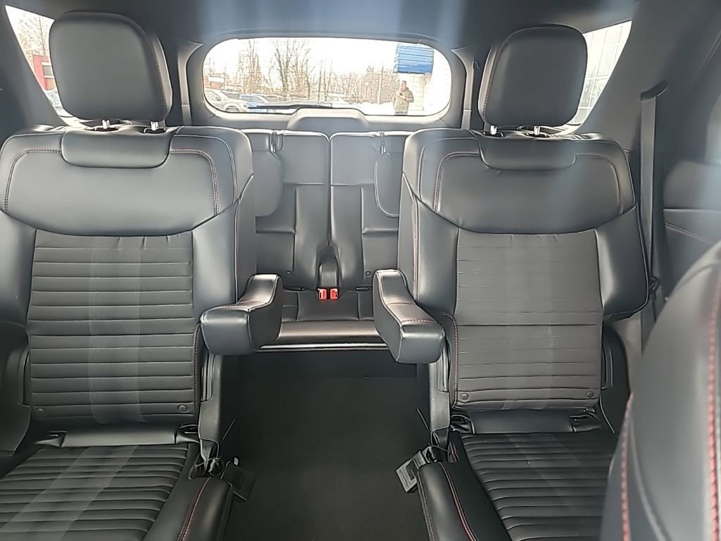 Used 2025 Ford Explorer ST-Line AWD/4WD image 10