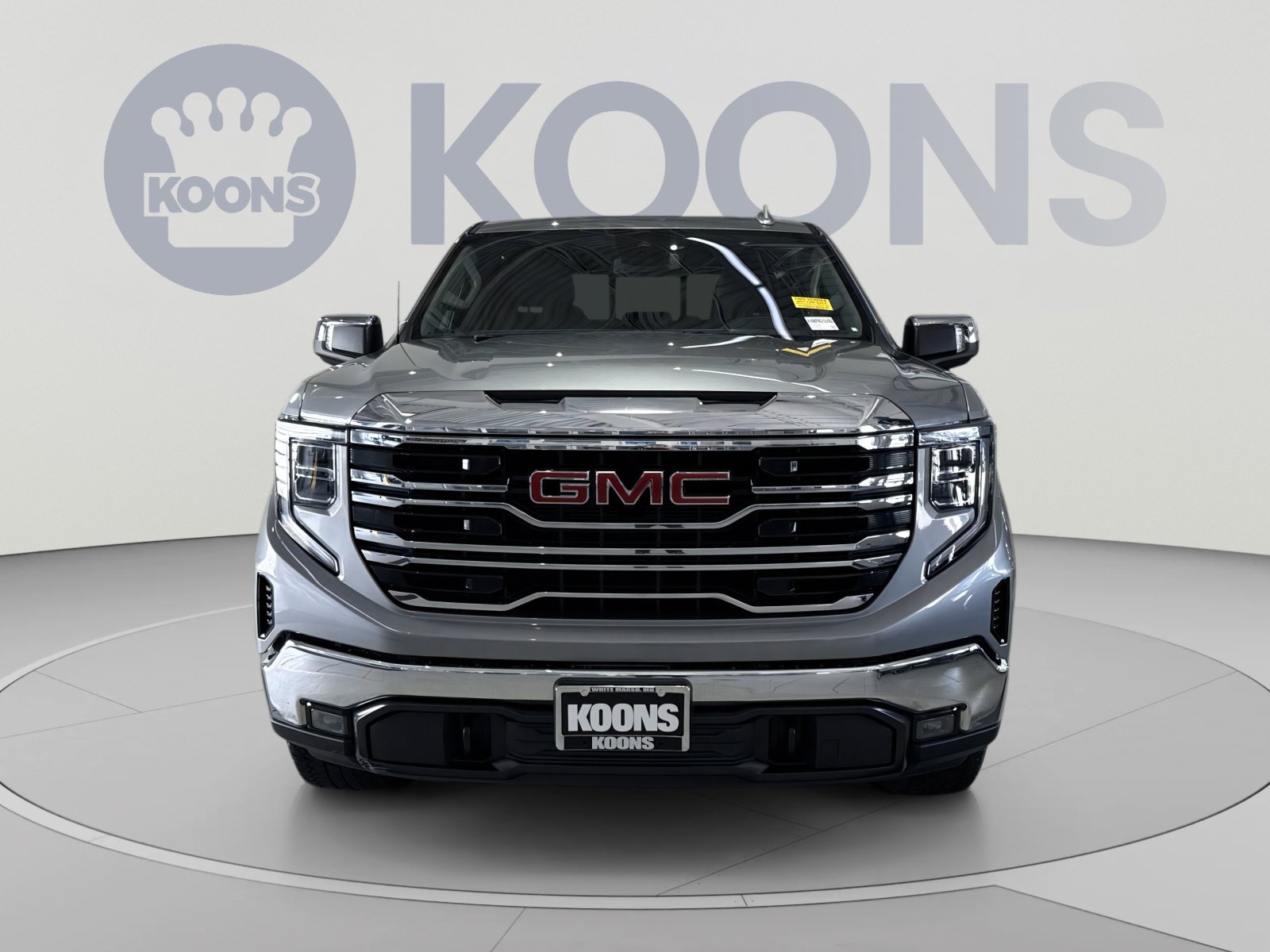 Used 2024 GMC Sierra 1500 SLT AWD/4WD image 4