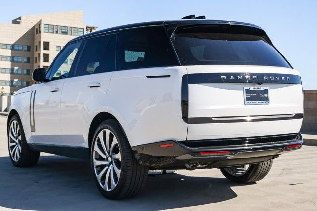 New 2025 Land Rover Range Rover SE image 6