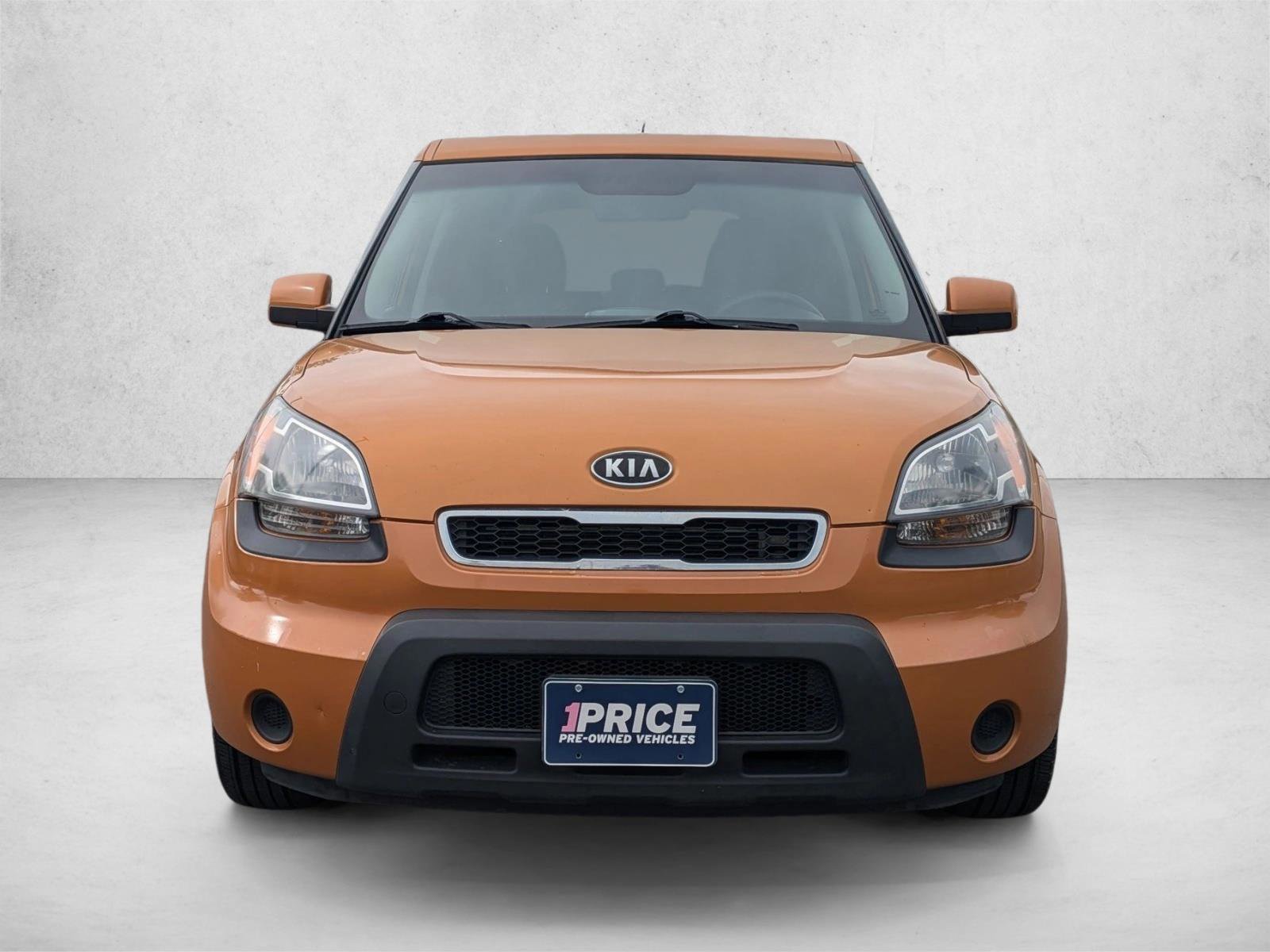 Used 2011 Kia Soul + w/ Audio Pkg FWD image 2