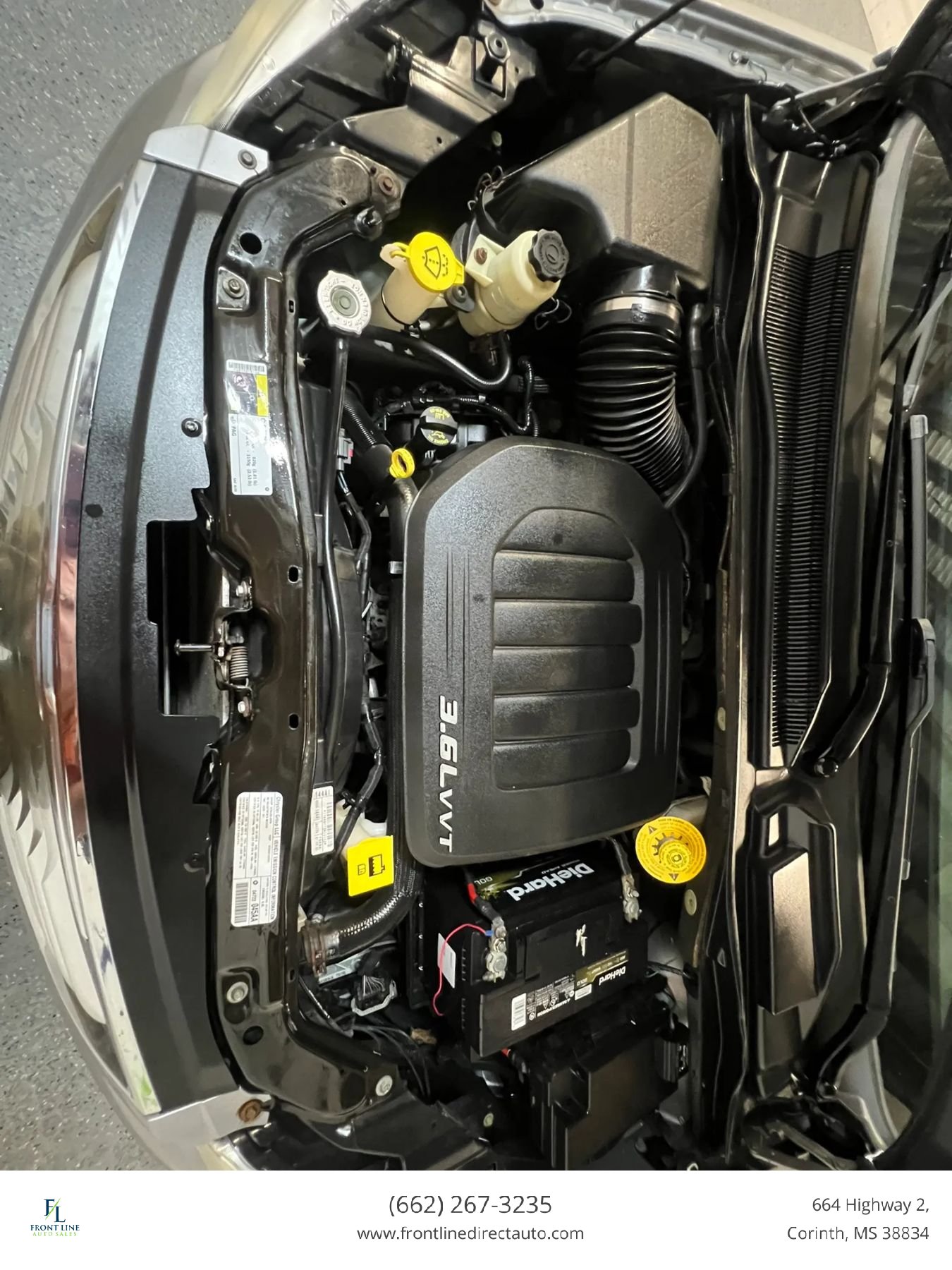 Used 2013 Chrysler Town & Country Touring-L w/ Driver Convenience Group FWD image 10