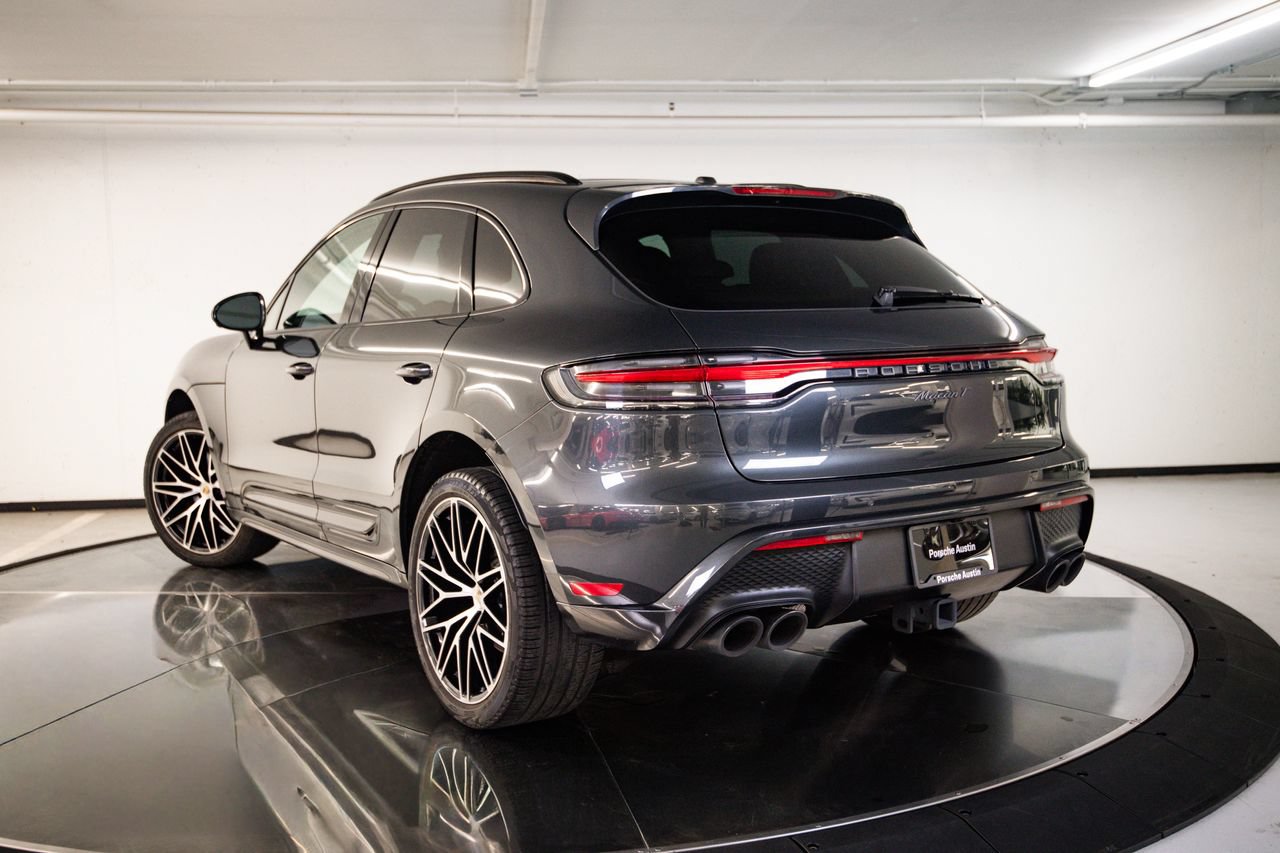 Certified 2024 Porsche Macan AWD/4WD image 3
