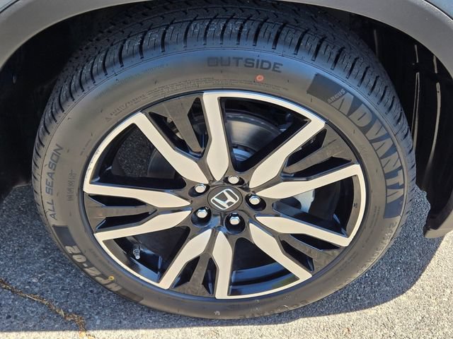 Certified 2022 Honda Pilot Touring image 13
