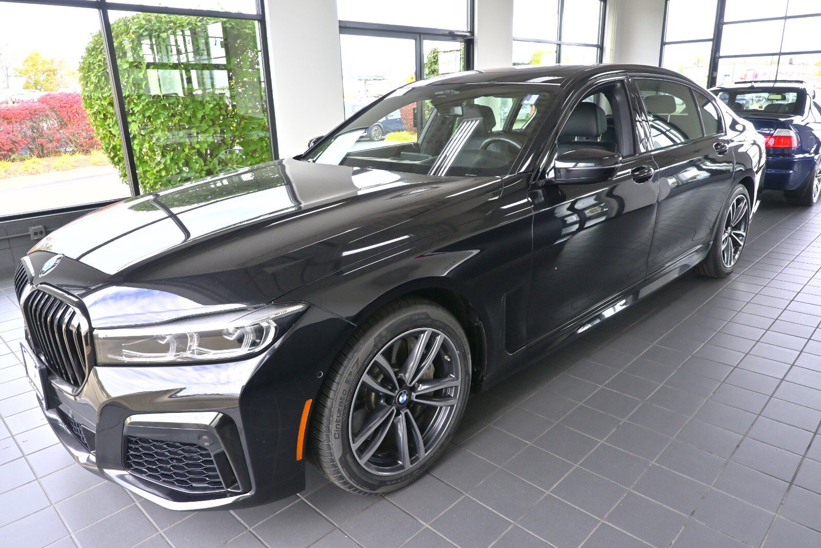 Used 2022 BMW 750i xDrive w/ Executive Package image 7