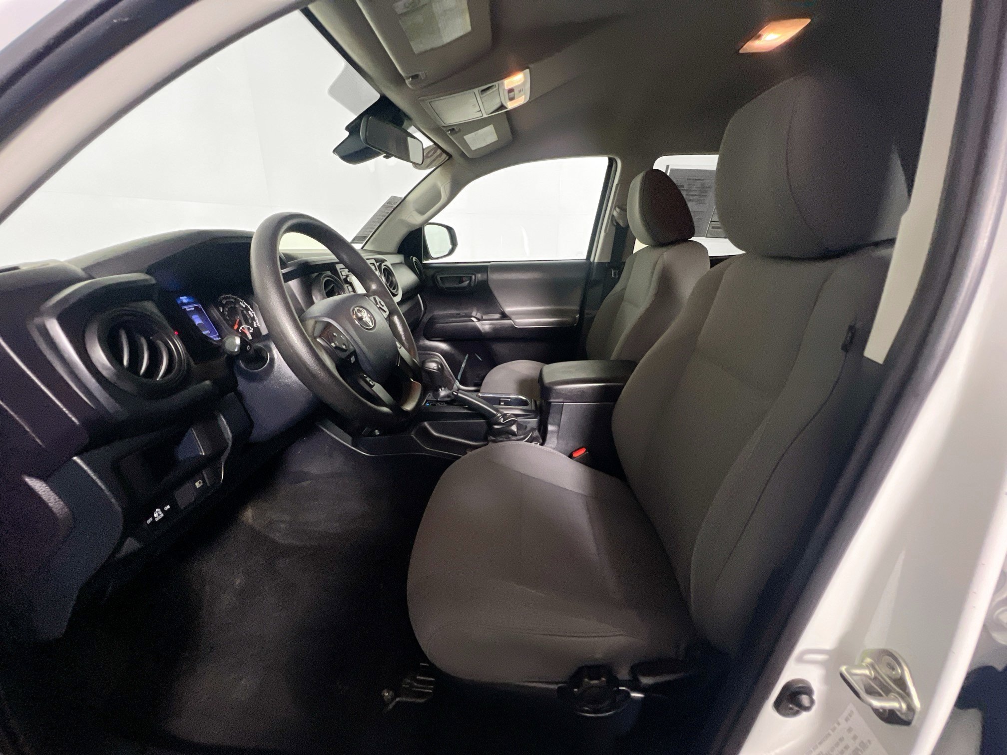 Used 2019 Toyota Tacoma SR w/ SR Convenience Package RWD image 14