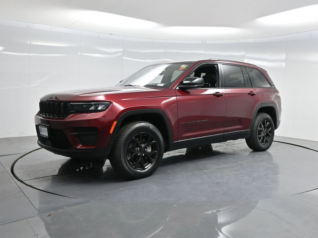 Used 2024 Jeep Grand Cherokee Altitude image 57