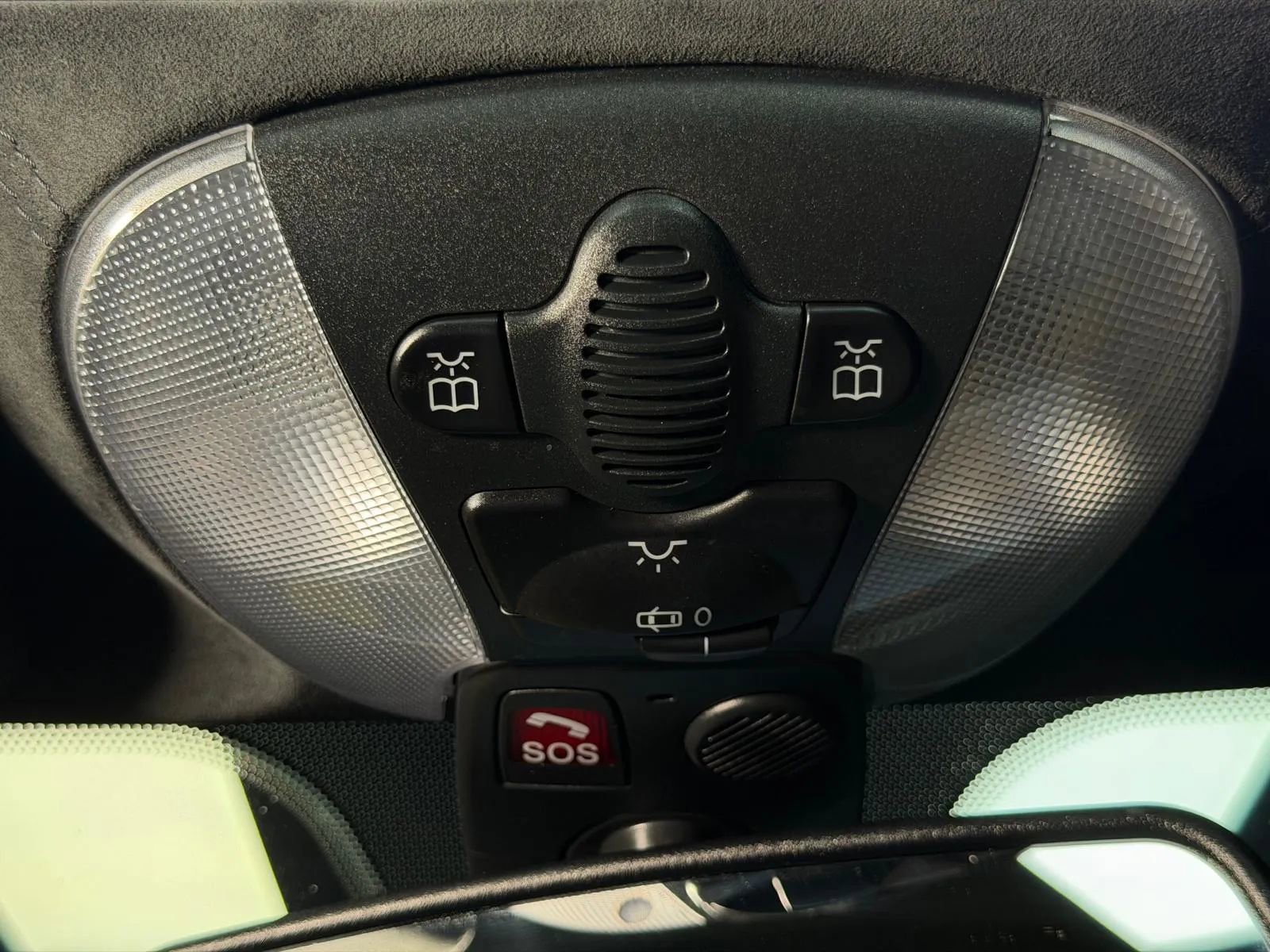 Used 2012 Mercedes-Benz SL 550 w/ SL Wheel Pkg image 28