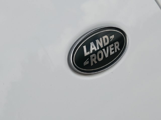 Used 2024 Land Rover Discovery Dynamic SE AWD/4WD image 12