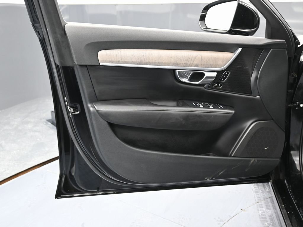 Used 2023 Volvo S90 B6 Plus w/ Protection Package Premier AWD/4WD image 41