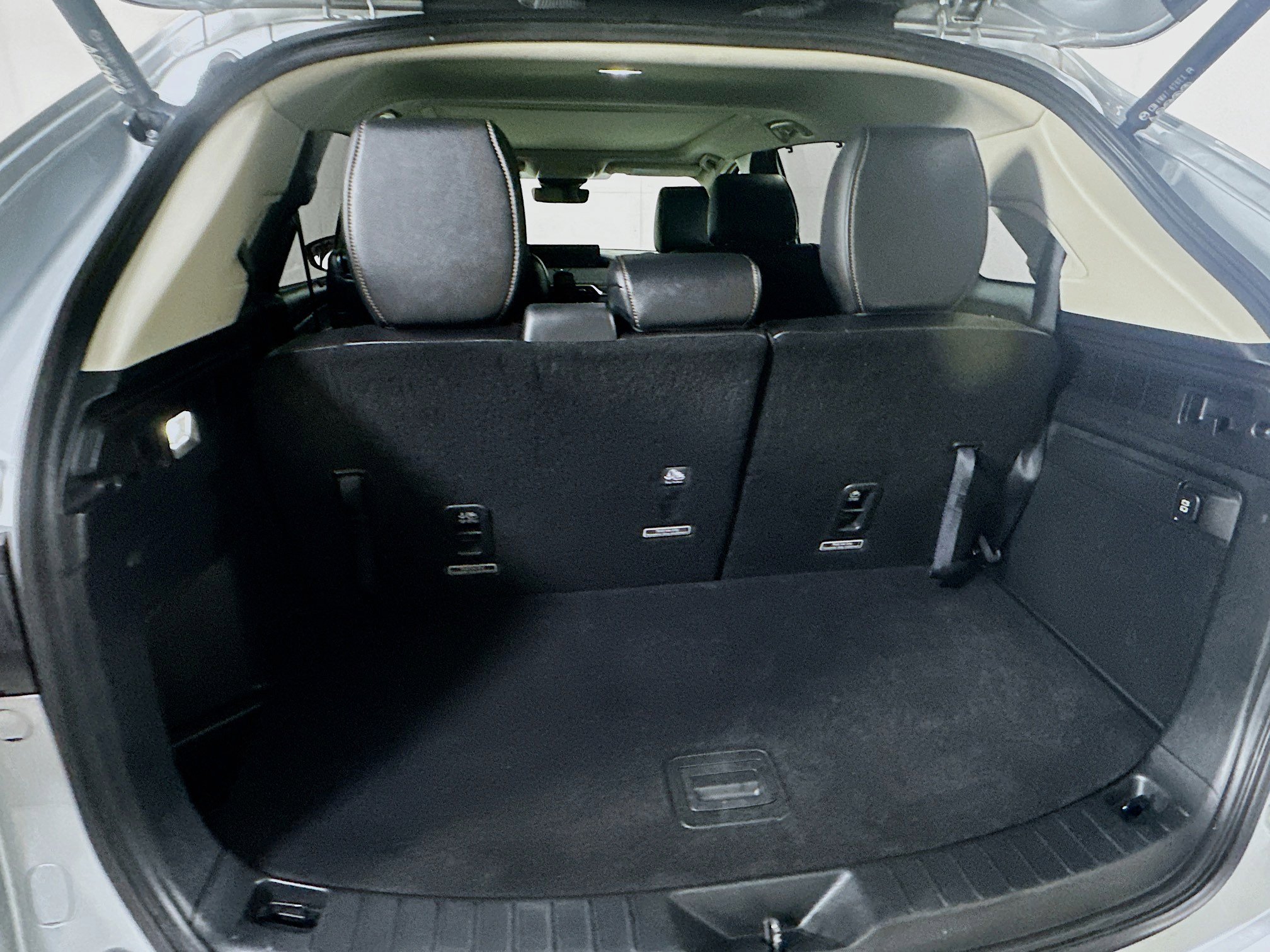 Used 2025 MAZDA CX-90 3.3 Turbo w/ Premium Sport Pkg image 31