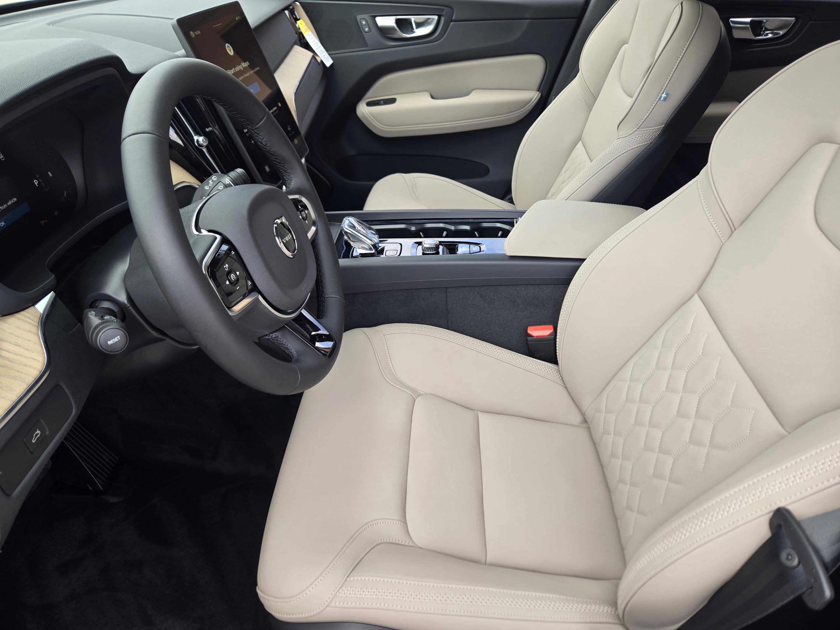New 2026 Volvo XC60 B5 Plus w/ Protection Package Premier AWD/4WD image 10