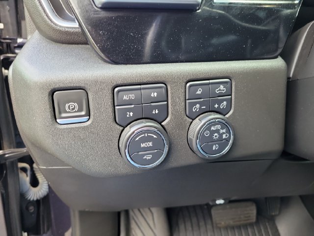 Used 2023 Chevrolet Silverado 1500 LTZ w/ LTZ Convenience Package II AWD/4WD image 23