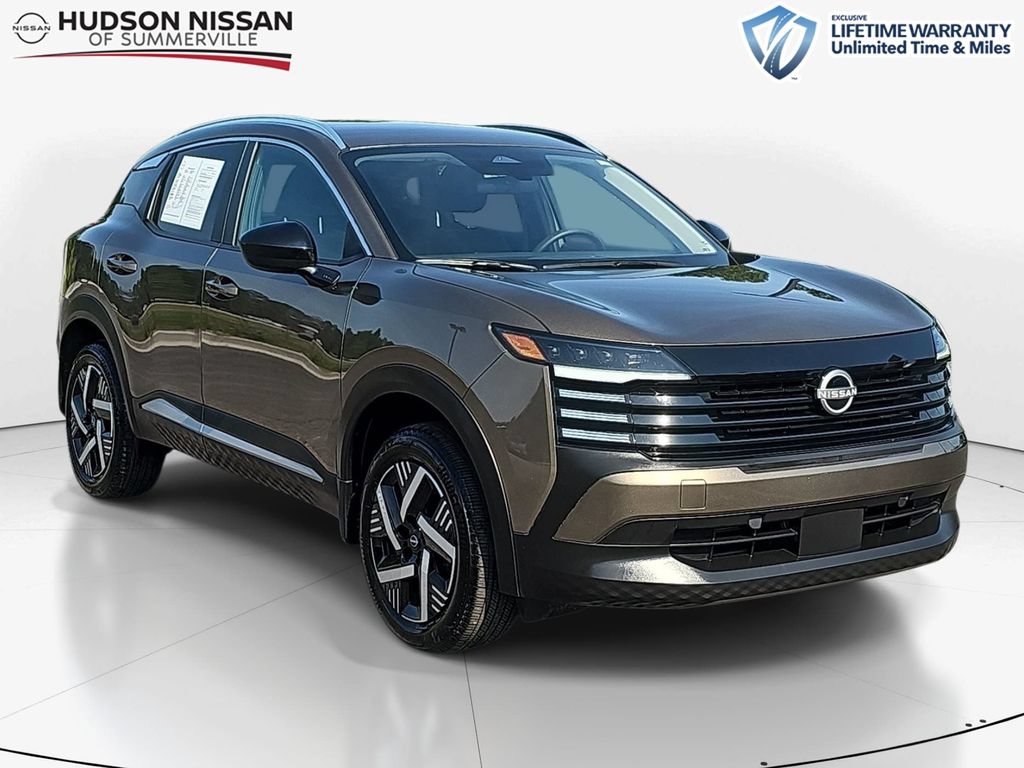Used 2026 Nissan Kicks SV w/ Charging Package