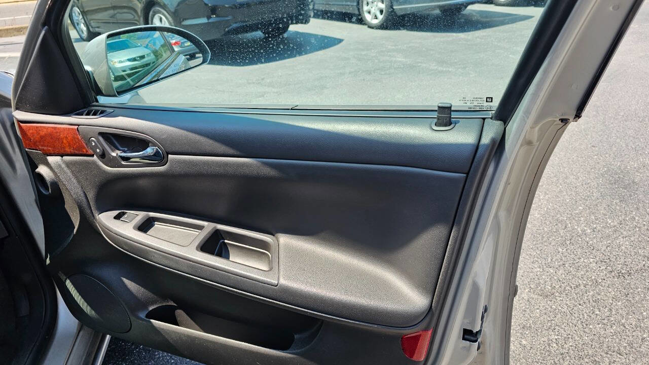 Used 2007 Chevrolet Impala LS image 25