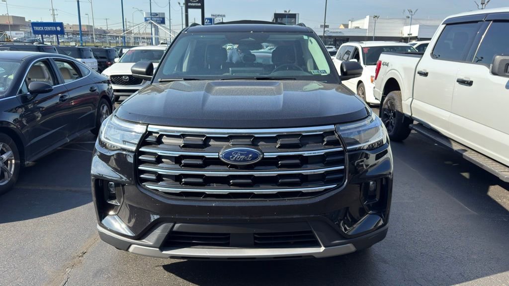 Used 2025 Ford Explorer Active w/ Active Comfort Package AWD/4WD image 7