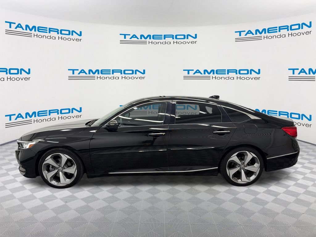 Used 2018 Honda Accord Touring image 2