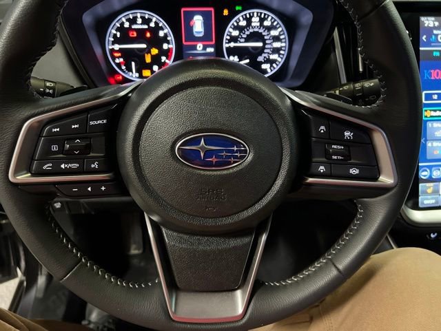 Used 2025 Subaru Outback Premium AWD/4WD image 38