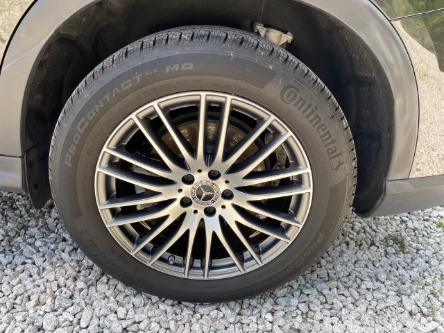 Used 2025 Mercedes-Benz GLC 300 4MATIC image 18