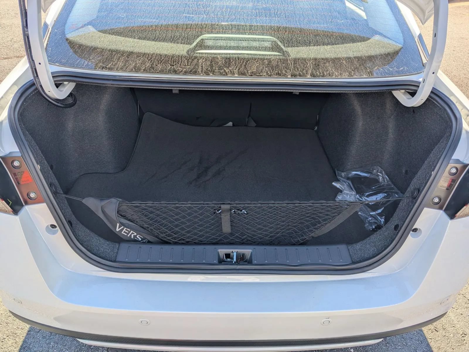 New 2025 Nissan Versa SV w/ Trunk Package FWD image 14