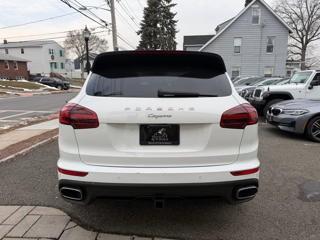 Used 2017 Porsche Cayenne Platinum Edition image 6