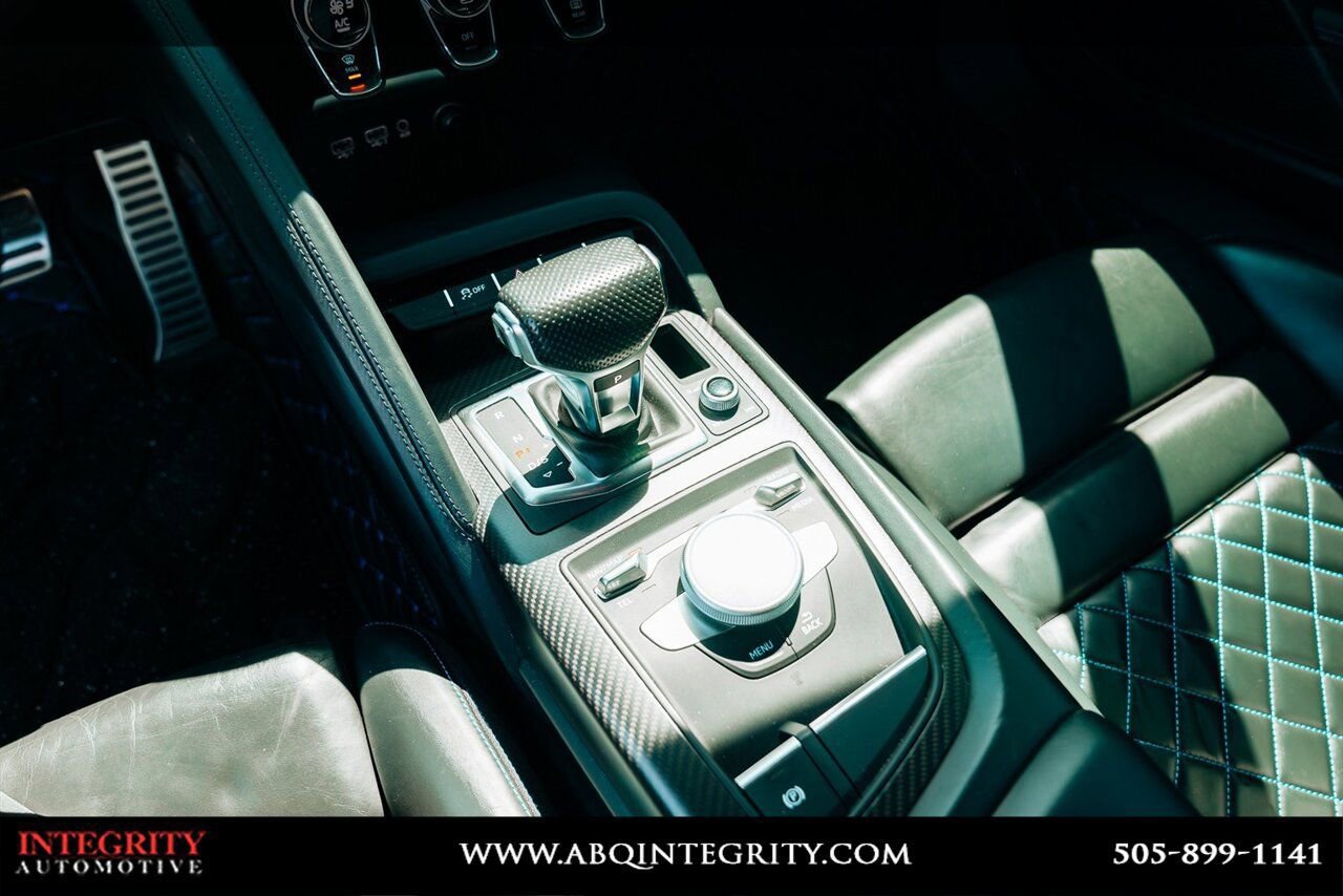 Used 2017 Audi R8 V10 w/ Carbon Exterior Package image 41