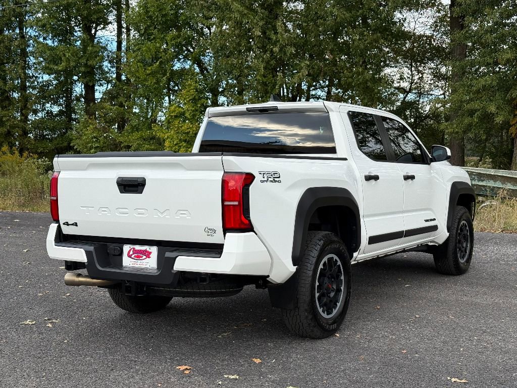 Used 2024 Toyota Tacoma TRD Off-Road image 9