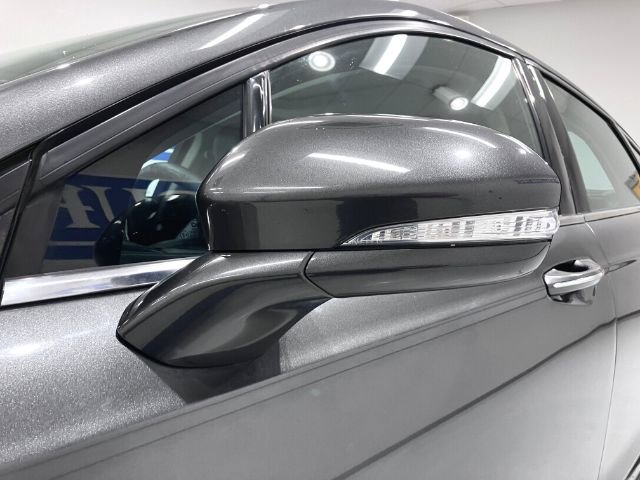 Used 2020 Ford Fusion SEL image 10