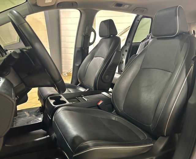Used 2023 Honda Odyssey Elite image 11