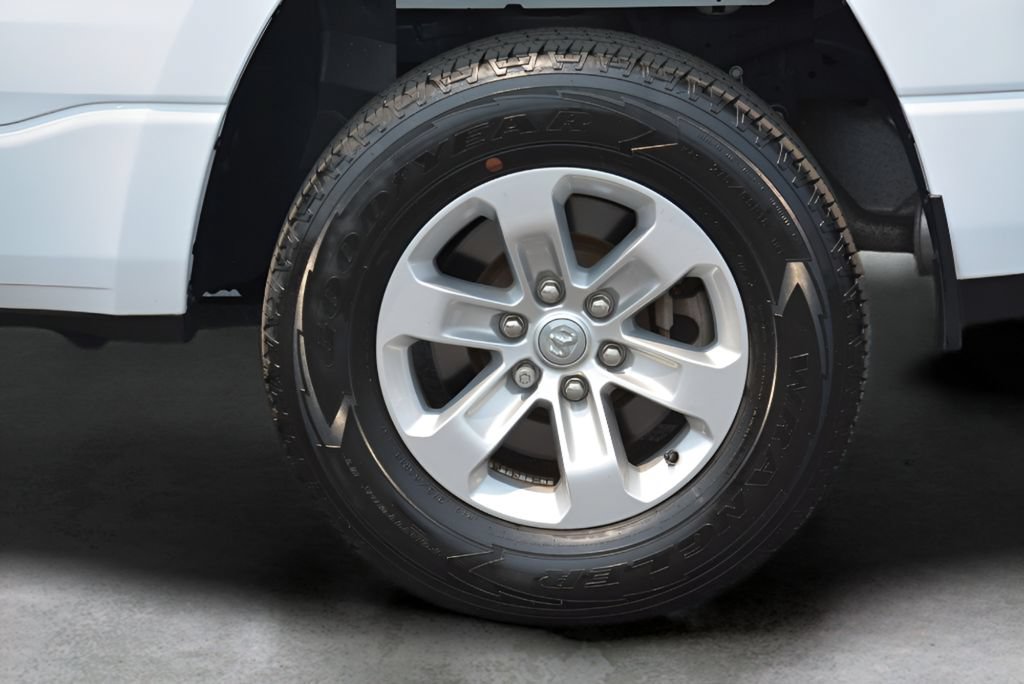 Used 2023 RAM 1500 Laramie AWD/4WD image 35