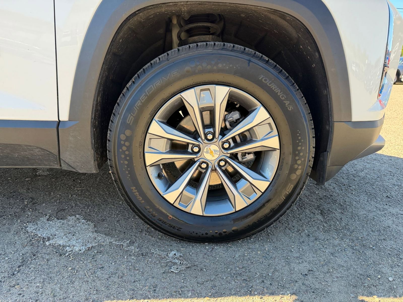 Used 2025 Chevrolet Equinox LT image 29