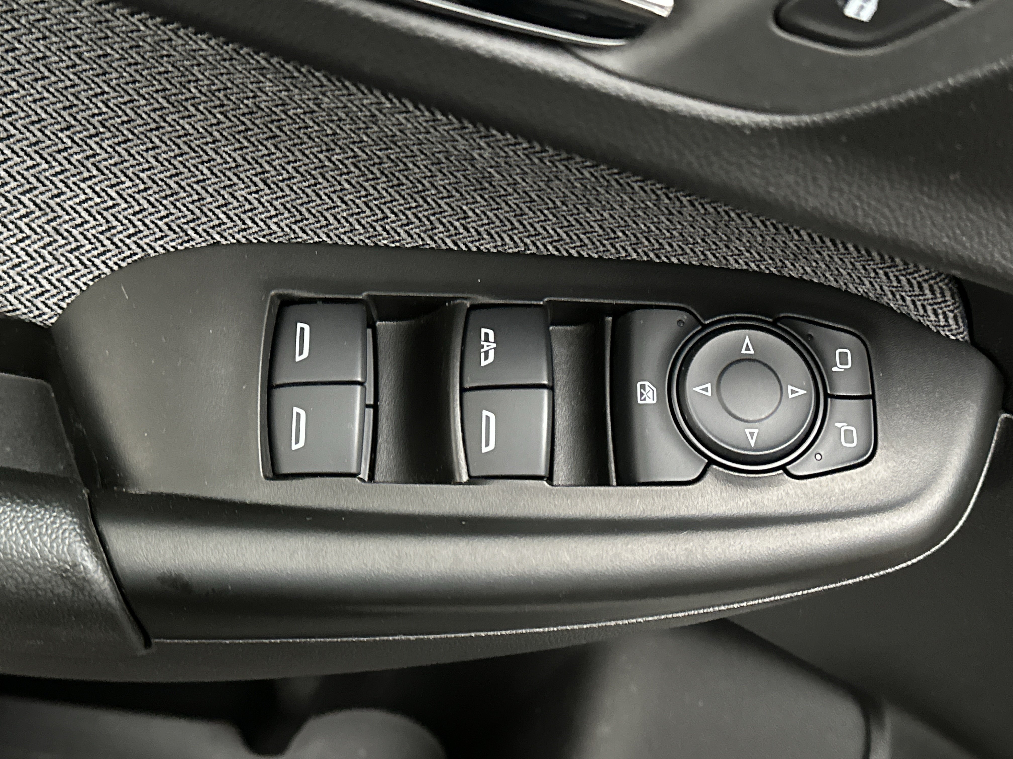 Used 2023 Chevrolet TrailBlazer LT FWD image 17