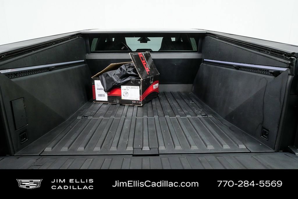 Used 2024 Tesla Cybertruck AWD Crew Cab image 32