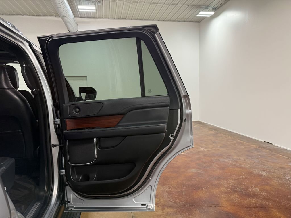 Used 2023 Lincoln Navigator Reserve image 64