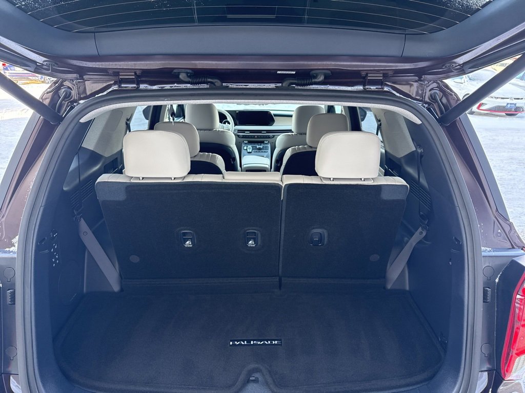 Used 2023 Hyundai Palisade Limited w/ Cargo Package image 13