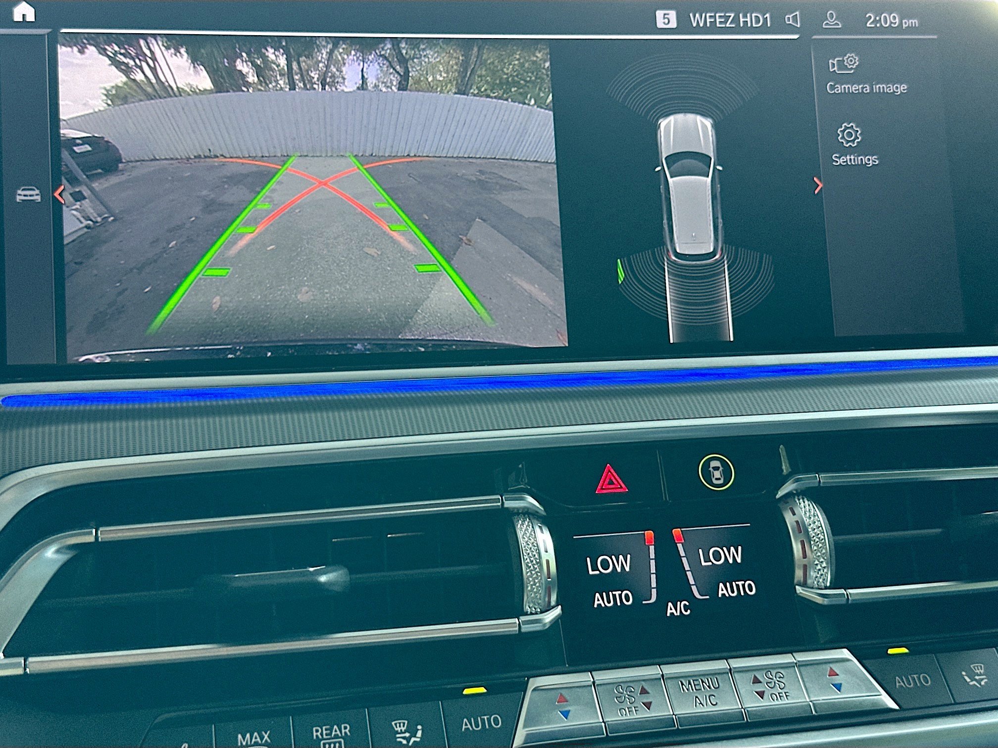 Used 2020 BMW X5 xDrive40i w/ M Sport Package image 14