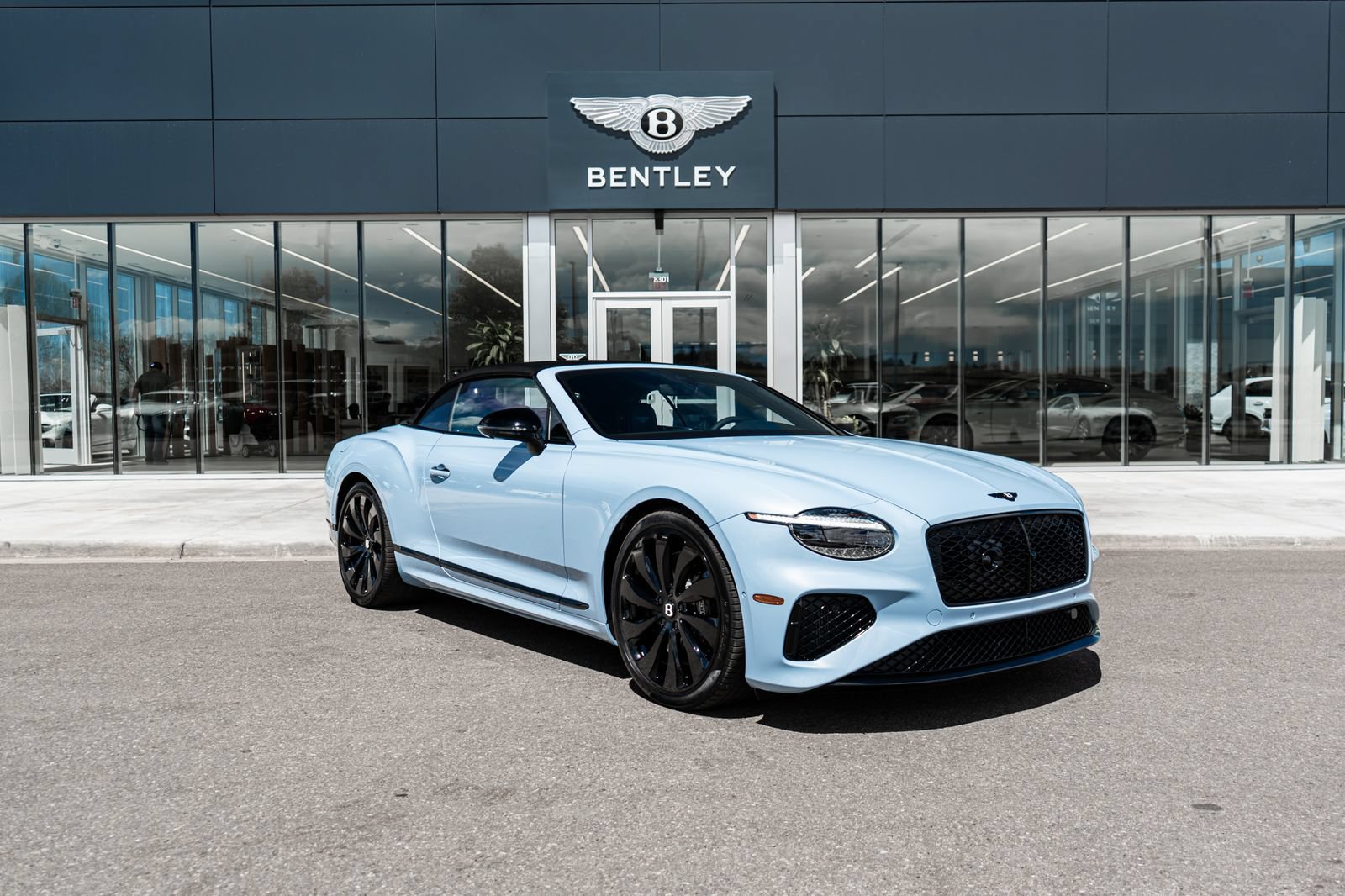 Certified 2026 Bentley Continental GTC AWD/4WD image 17