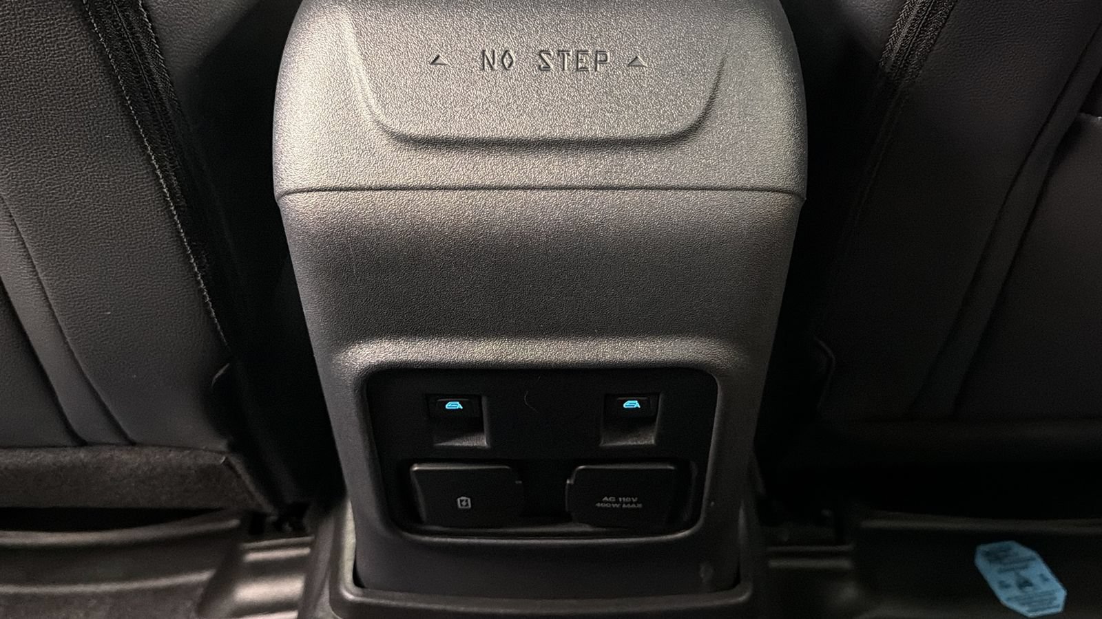Used 2024 Ford Bronco Wildtrak AWD/4WD image 35