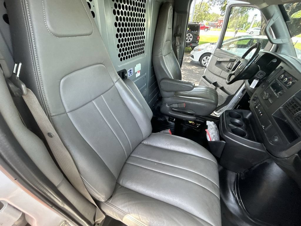 Used 2018 Chevrolet Express 2500 w/ Driver Convenience Package RWD image 19