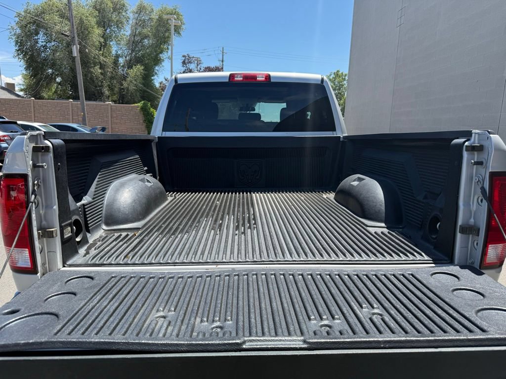 Used 2016 RAM 1500 Express AWD/4WD image 23