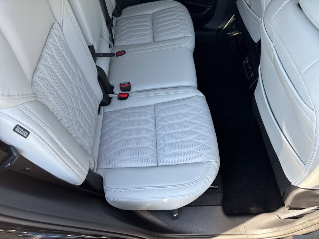 New 2026 Mitsubishi Outlander SEL FWD image 24