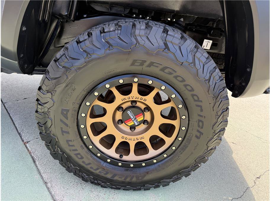 Used 2022 Toyota Tacoma TRD Off-Road w/ Technology Package AWD/4WD image 17