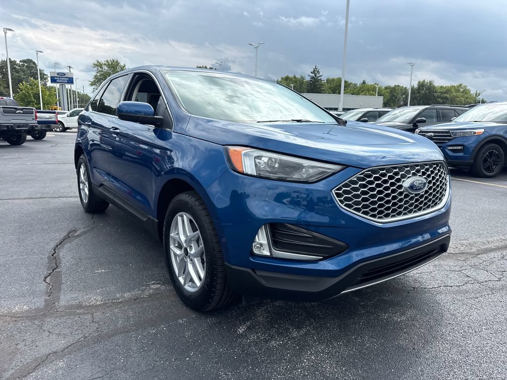 Used 2024 Ford Edge SEL w/ Convenience Package AWD/4WD image 4