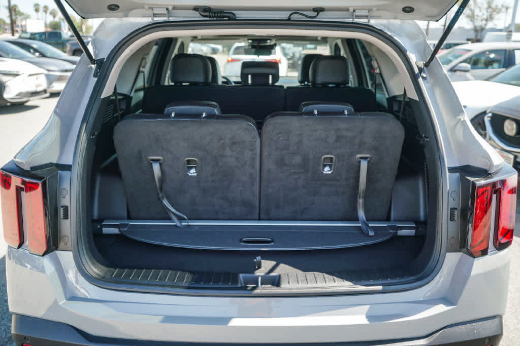 Certified 2025 Kia Sorento S w/ Panoramic Sunroof Package FWD image 26