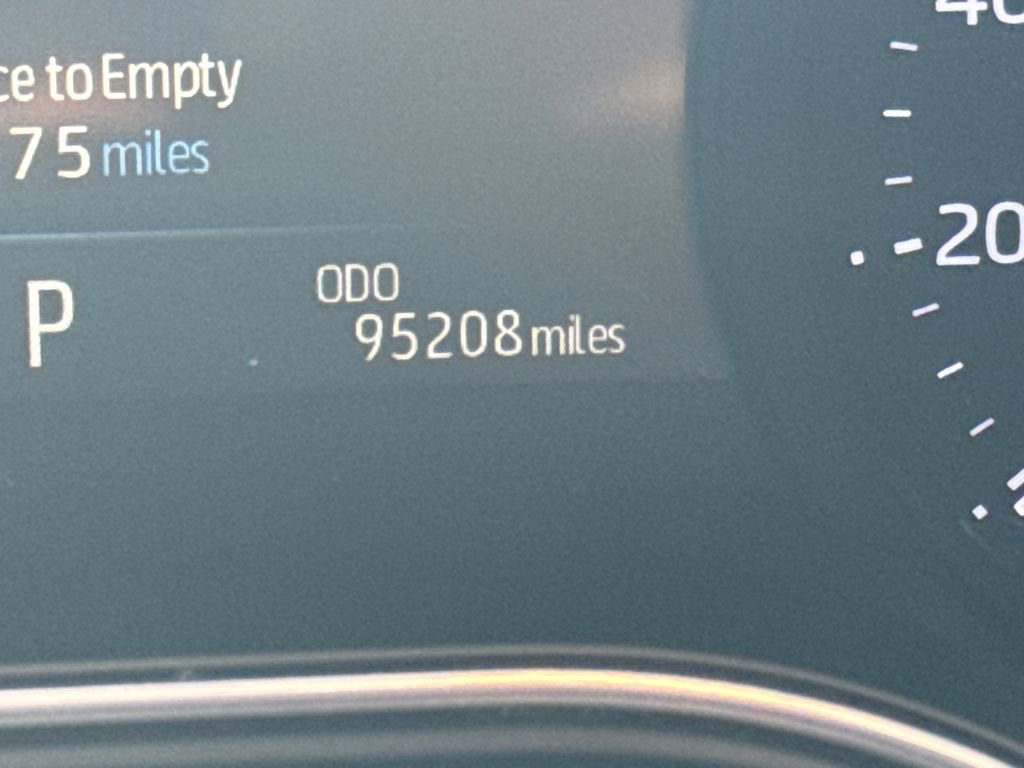 Used 2019 Toyota Avalon XLE w/ Moonroof Package image 17