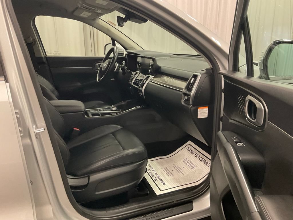 Used 2021 Kia Sorento S FWD image 28
