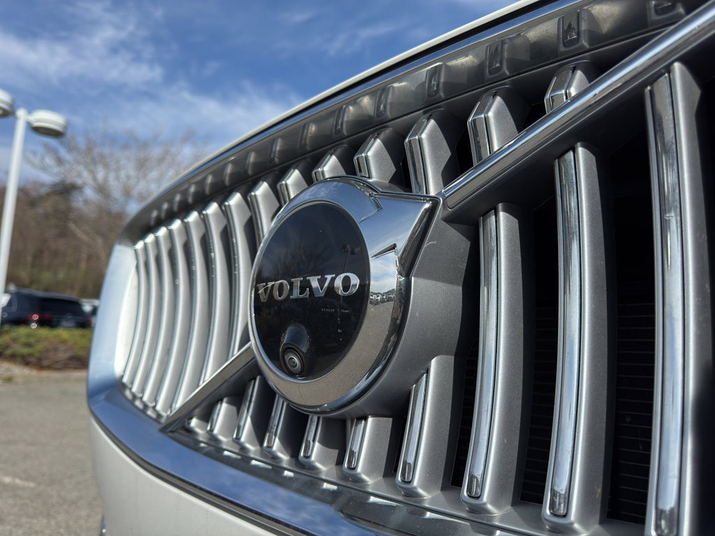 Certified 2024 Volvo XC90 B5 Plus w/ Protection Package Premier image 4