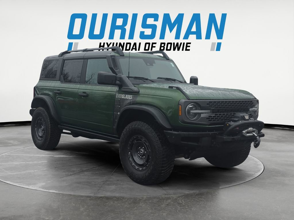 Used 2024 Ford Bronco Everglades image 1