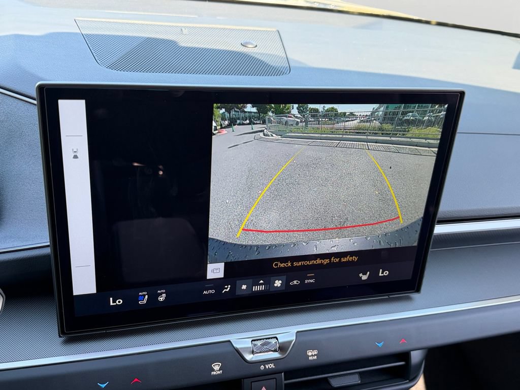 New 2026 Lexus ES 500e AWD/4WD image 18